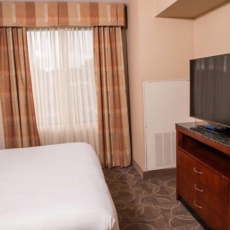 Hilton Garden Inn Erie Bagian luar foto