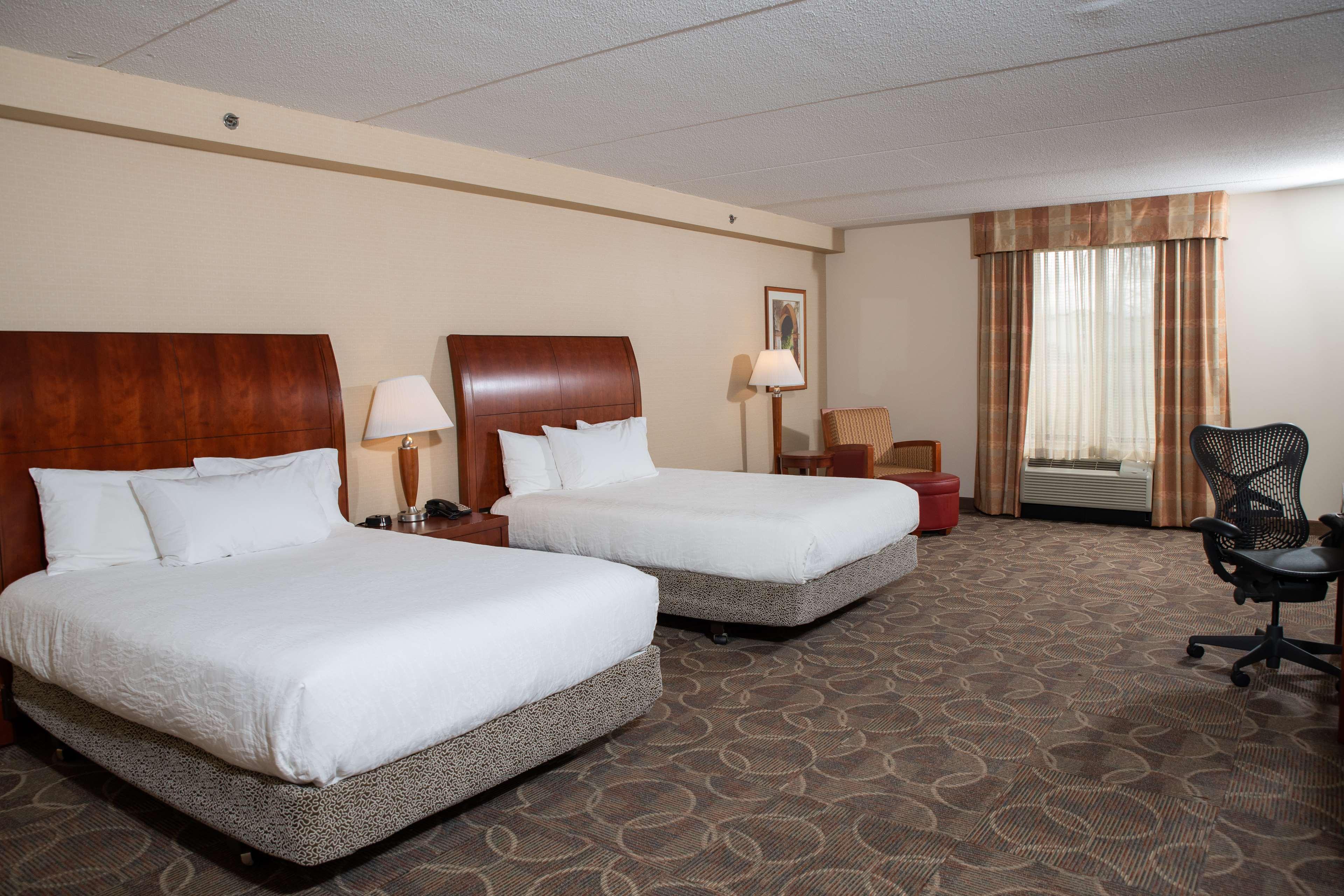 Hilton Garden Inn Erie Bagian luar foto